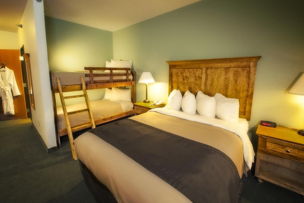 Junction Inn Suites & Conference Center Babbitt Chambre photo