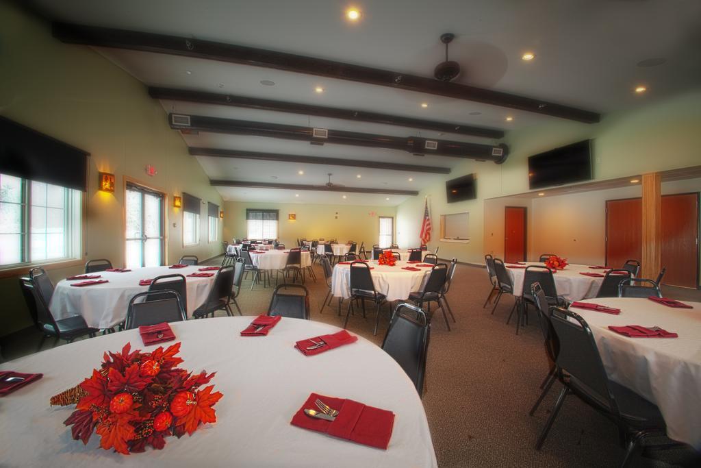 Junction Inn Suites & Conference Center Babbitt Extérieur photo