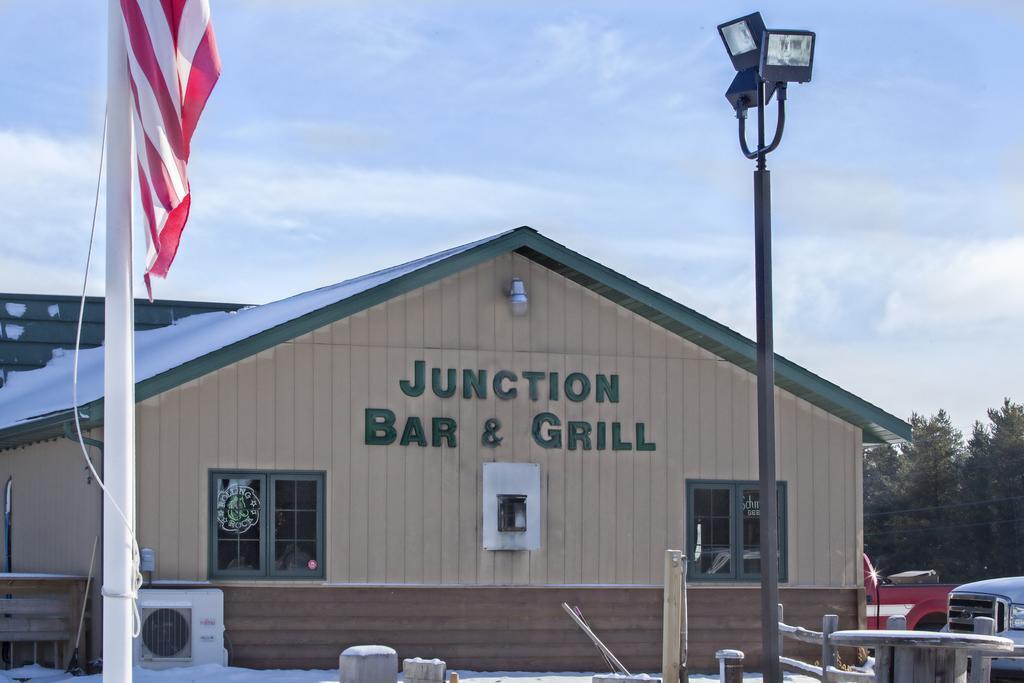 Junction Inn Suites & Conference Center Babbitt Extérieur photo